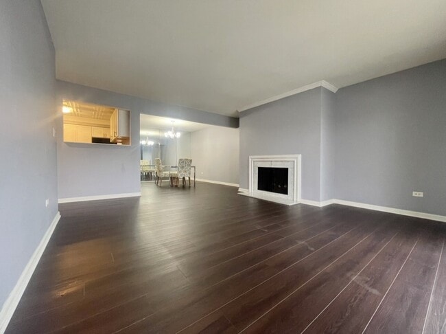 Building Photo - 5501 Carriage Way Dr