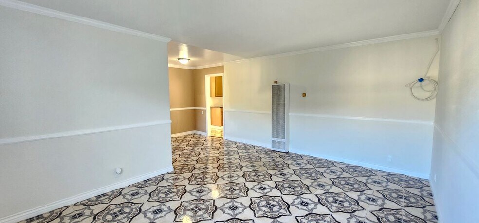 Building Photo - 14075 Foothill Blvd