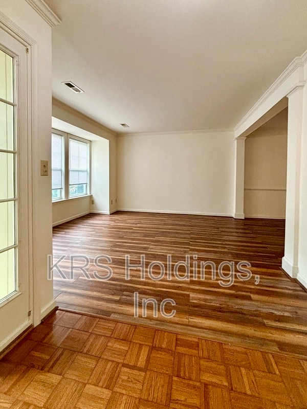 Building Photo - 1424 Ashland Dr