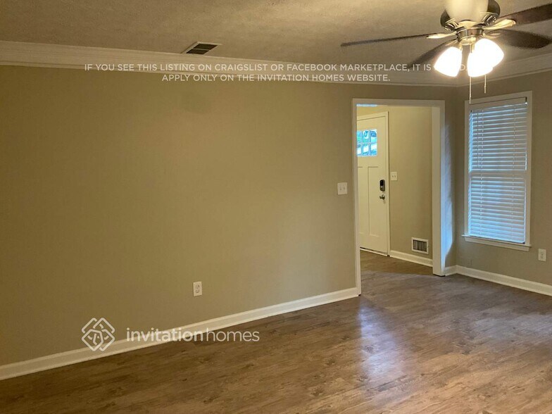 Building Photo - 2849 Meadow Dr