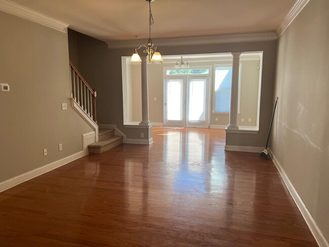 Building Photo - 155 Point Comfort Ln
