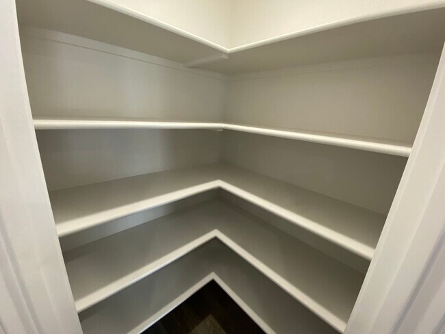 Building Photo - 4 Bedroom 2 Bath Single Level in Meridian Eagle & Ustick available 06/22/26