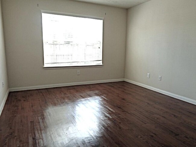 Building Photo - 3410 Maris Way