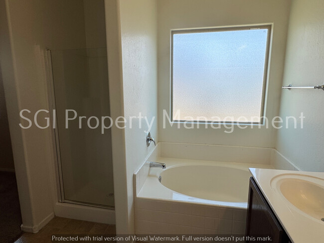 Building Photo - 3416 W la Mirada Dr
