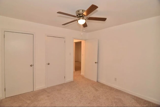 Building Photo - Thoughtfully Renovated Home in a Prime Location