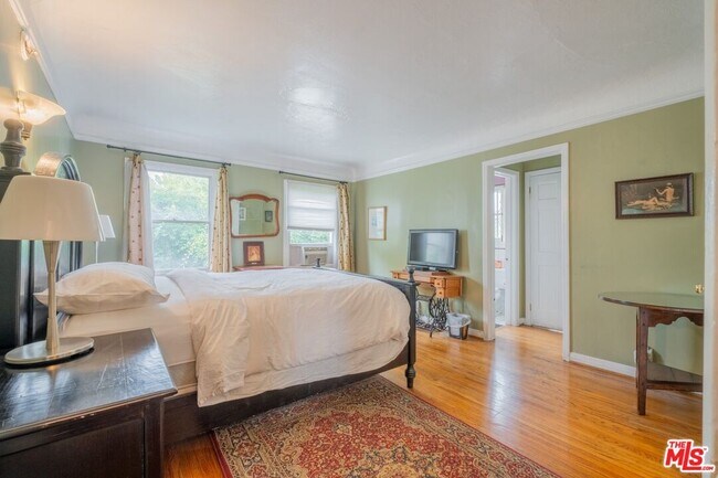 Building Photo - 8318 4th St