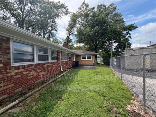 Building Photo - 8423 Korea Dr