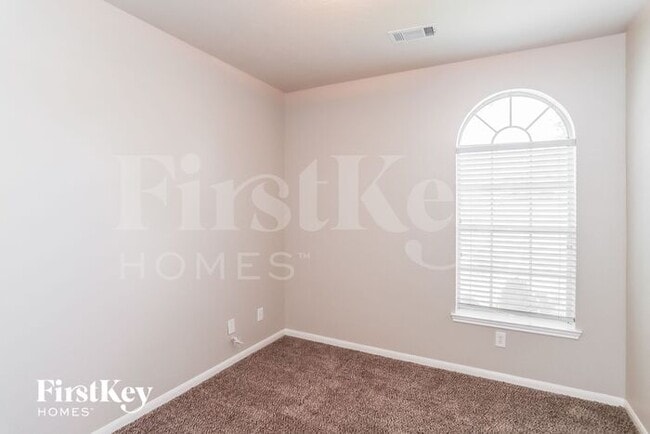 Building Photo - 14918 Spring Walk Ln