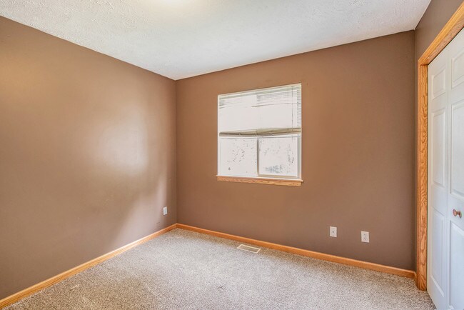 Building Photo - 1147 Veto St NW