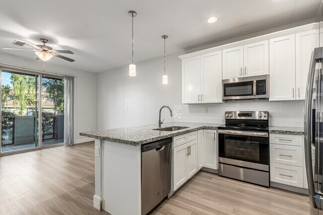 Building Photo - 7531 E Billings St