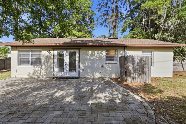 Building Photo - Location, location, location!