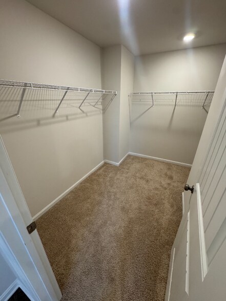 Building Photo - 29 Sedge Wren Way