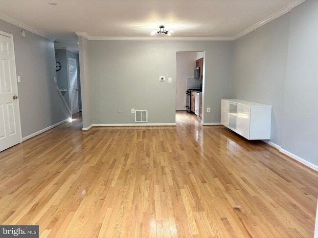 Building Photo - 784 Princeton Pl