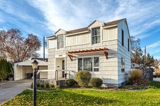 Building Photo - Riverfront 3-Bedroom Historical Richland Home