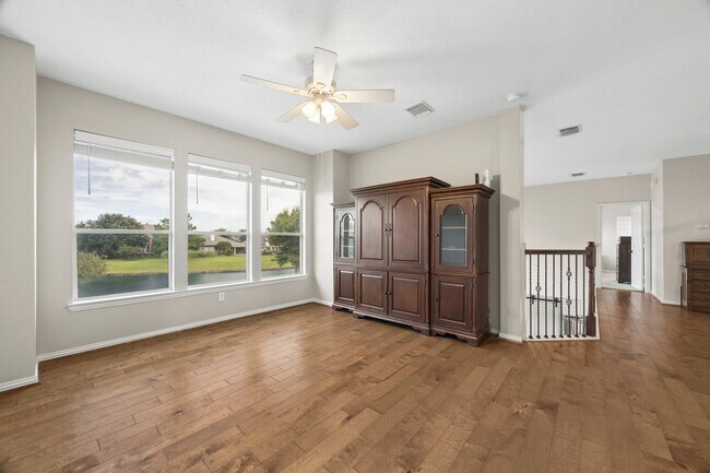 Building Photo - 1125 Shady Knoll Ln