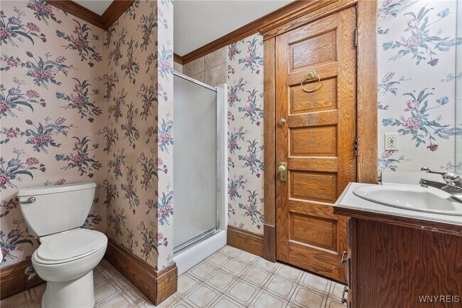 Building Photo - 319 Wheatfield St