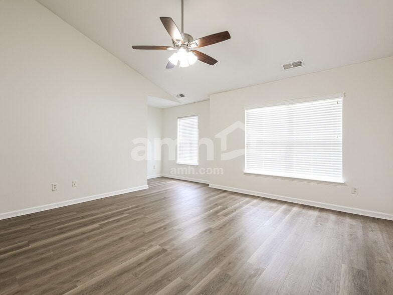 Building Photo - 104 Portland Falls Dr