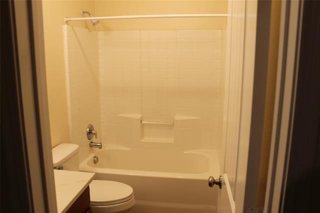Building Photo - 2044 Lake Trail Dr
