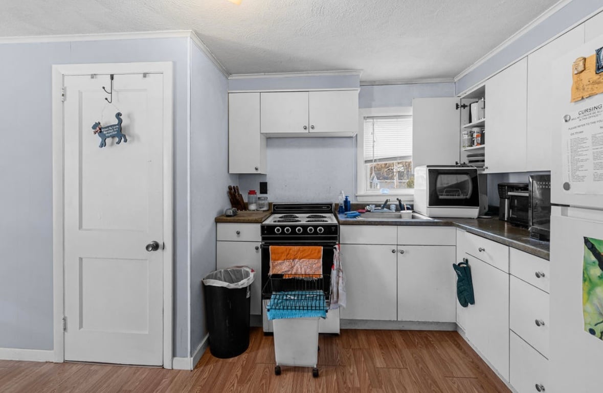 Building Photo - 58 Read Ave