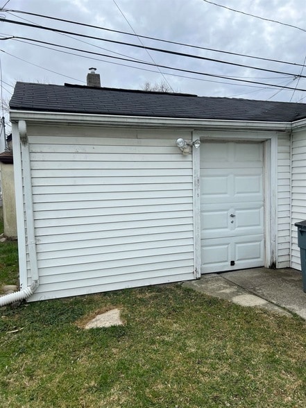 Building Photo - 17366 Tennyson St