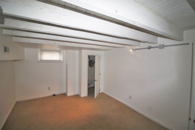 Building Photo - Gorgeous 2bd/1.5 ba Canton townhome. OSP, CAC, W/D and more! Available 3/13