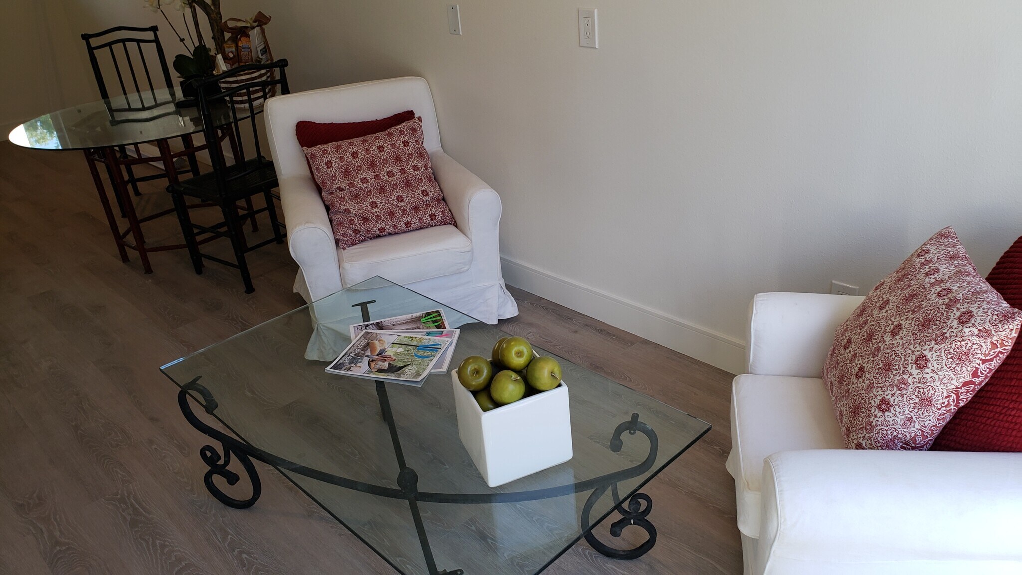 Building Photo - 2131 Carmona Ave