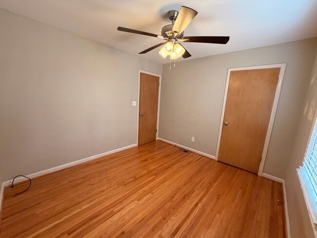 Building Photo - 1092 Sherbrooke Dr