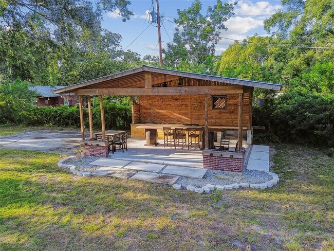 Building Photo - 15410 Manning Dr