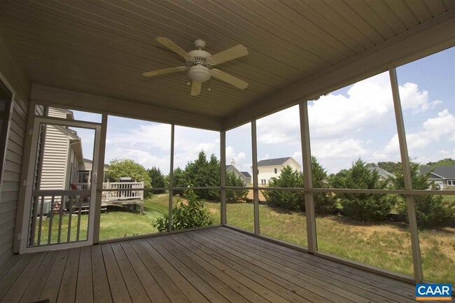 Building Photo - 121 Bryant Dr