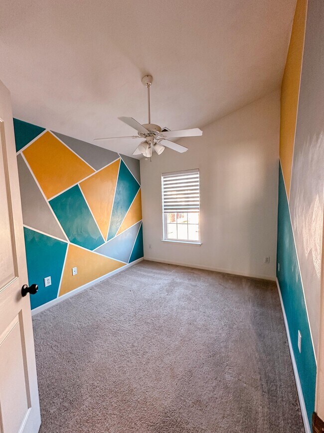 Building Photo - 5331 Pandoria Ave