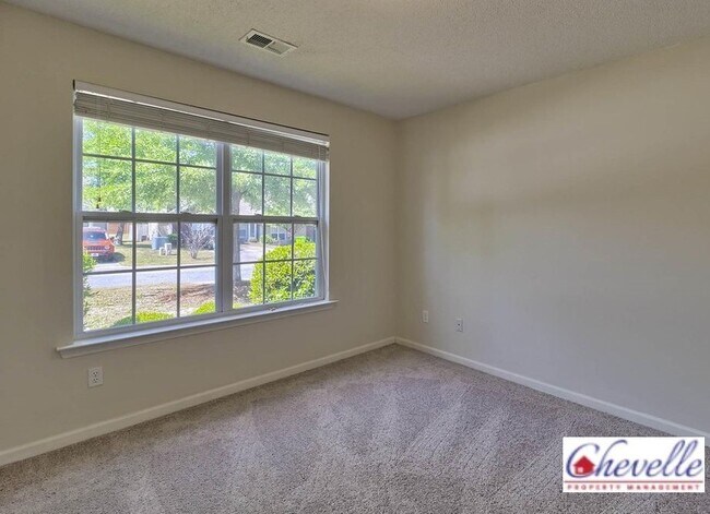 Building Photo - 307 Summit Townes Way