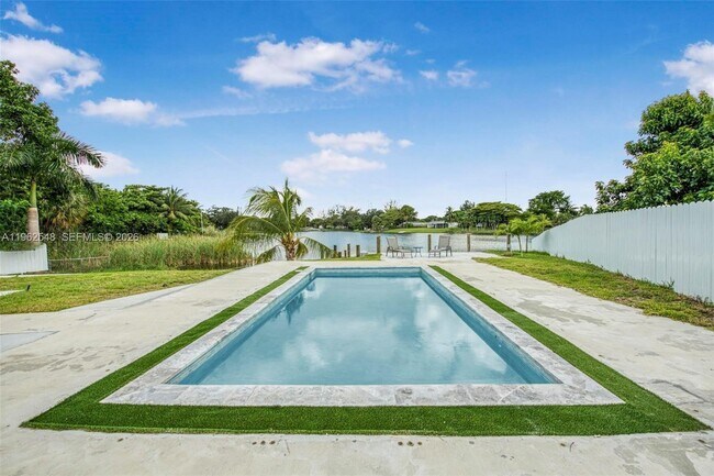 Building Photo - 3621 SW 35th St