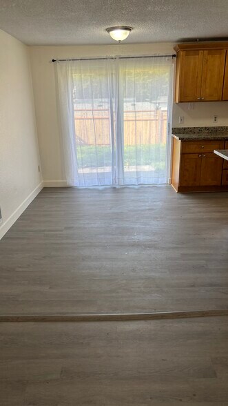 Dining Area - 18609 78th Ave E