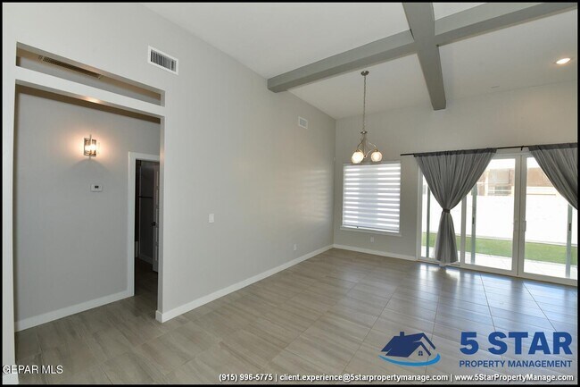 Building Photo - 12341 Desert Vista Ave