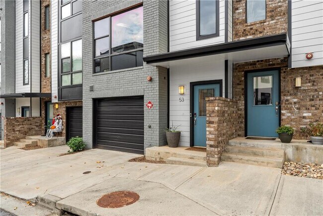 Building Photo - 53 Moda Ln