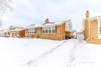 Building Photo - 9260 Dee Rd