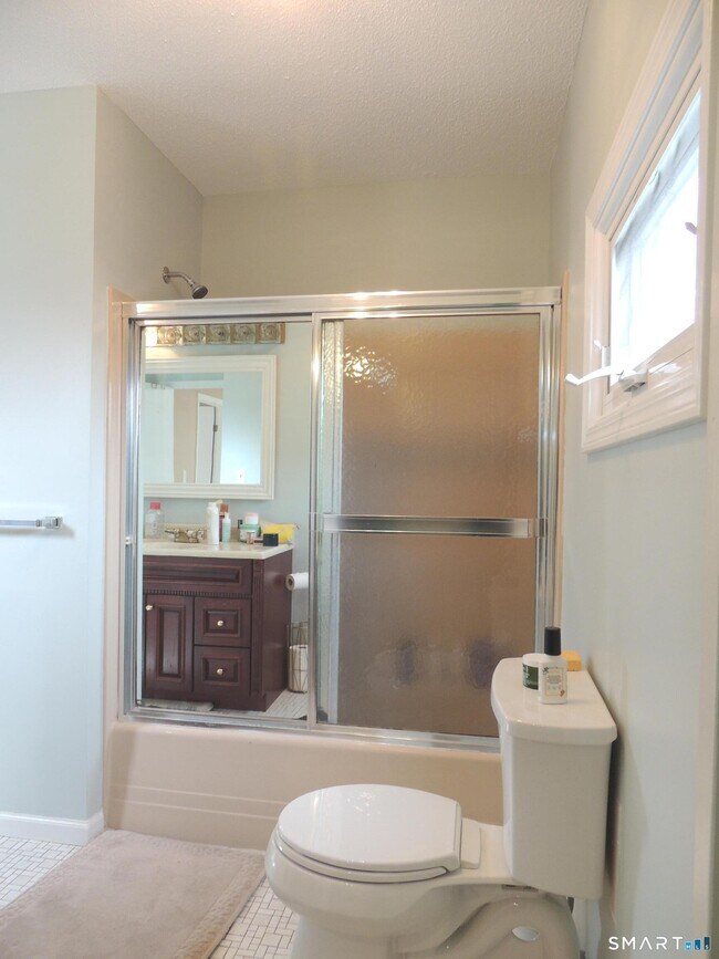 Building Photo - 124 S Montowese St