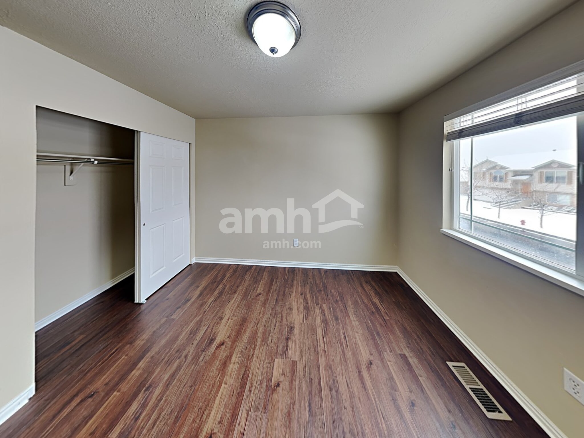 Building Photo - 981 Stonehenge Dr