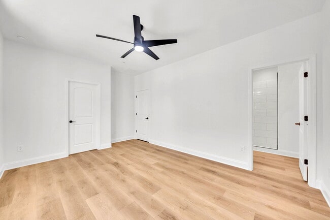 Building Photo - 207 Riverstone Commons Cir