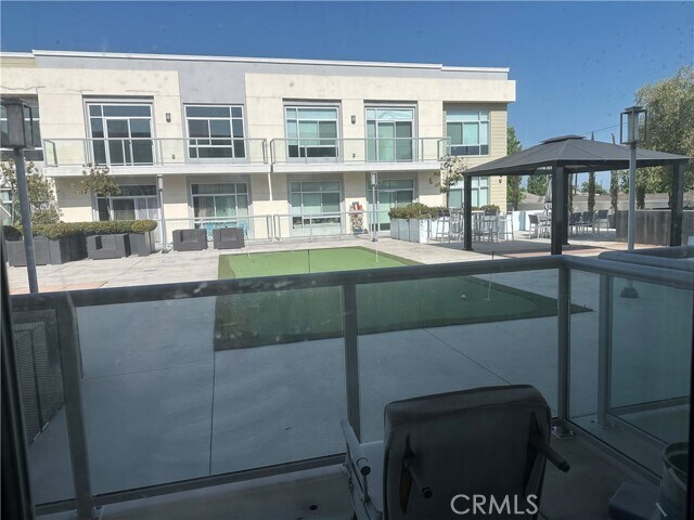 Building Photo - 56 E Duarte Rd
