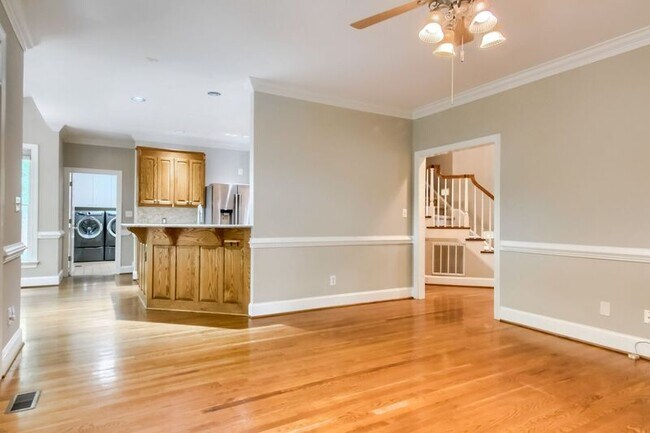 Building Photo - 2320 Primrose Valley Ct