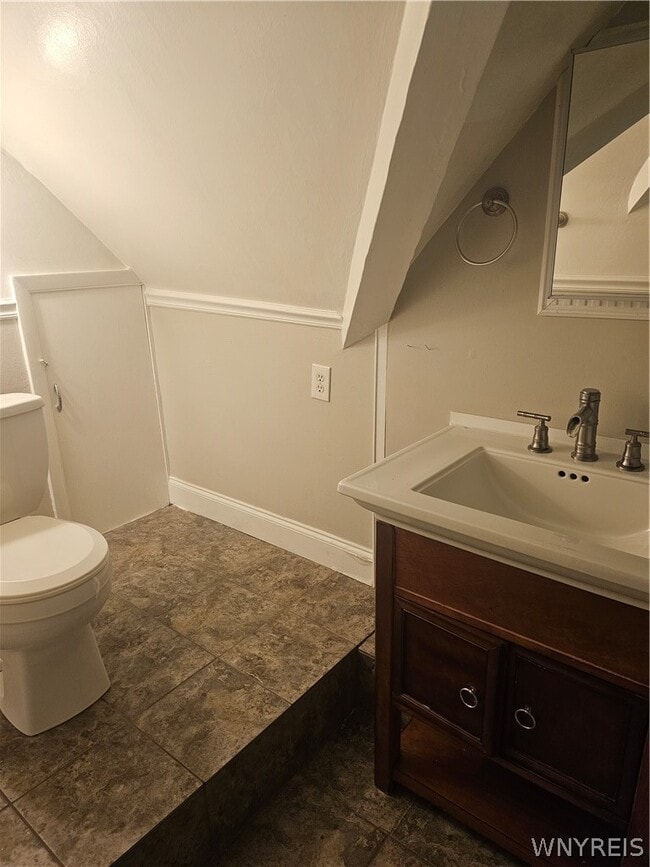 Building Photo - 530 W Ferry St