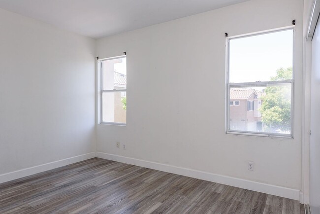 Building Photo - Quiet Carmel Valley Condo For Rent!