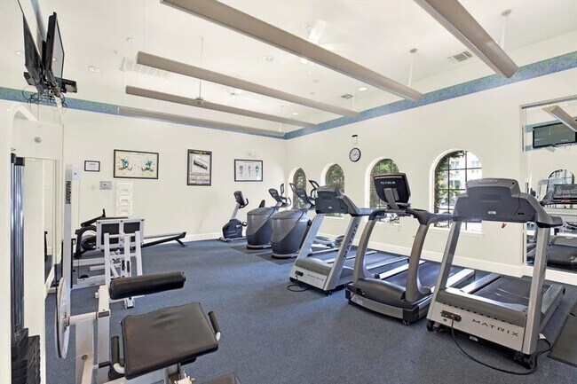 Building Photo - 501 Knights Run Ave