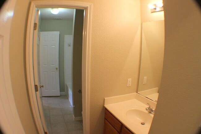 Building Photo - 2200 Bakers Way