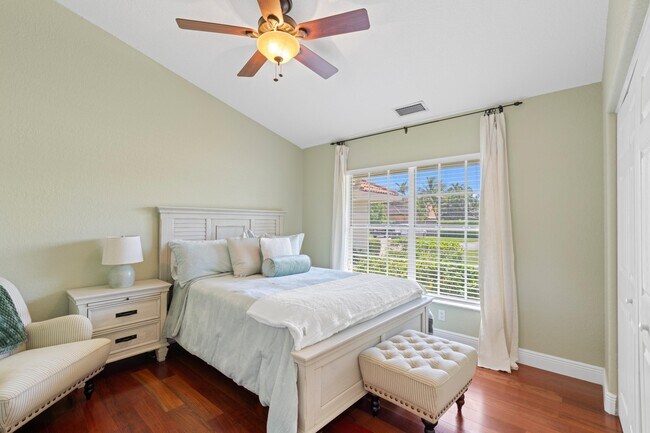 Building Photo - 7598 Fairway Trail