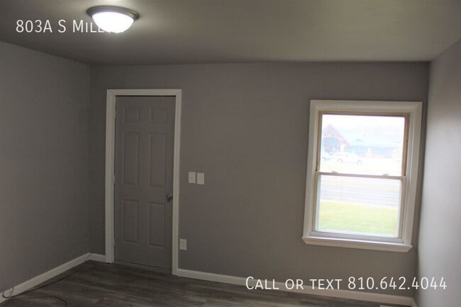 Building Photo - 803 S Mill St