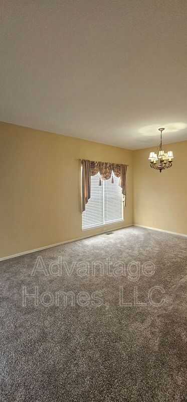 Building Photo - 809 Midjay Dr