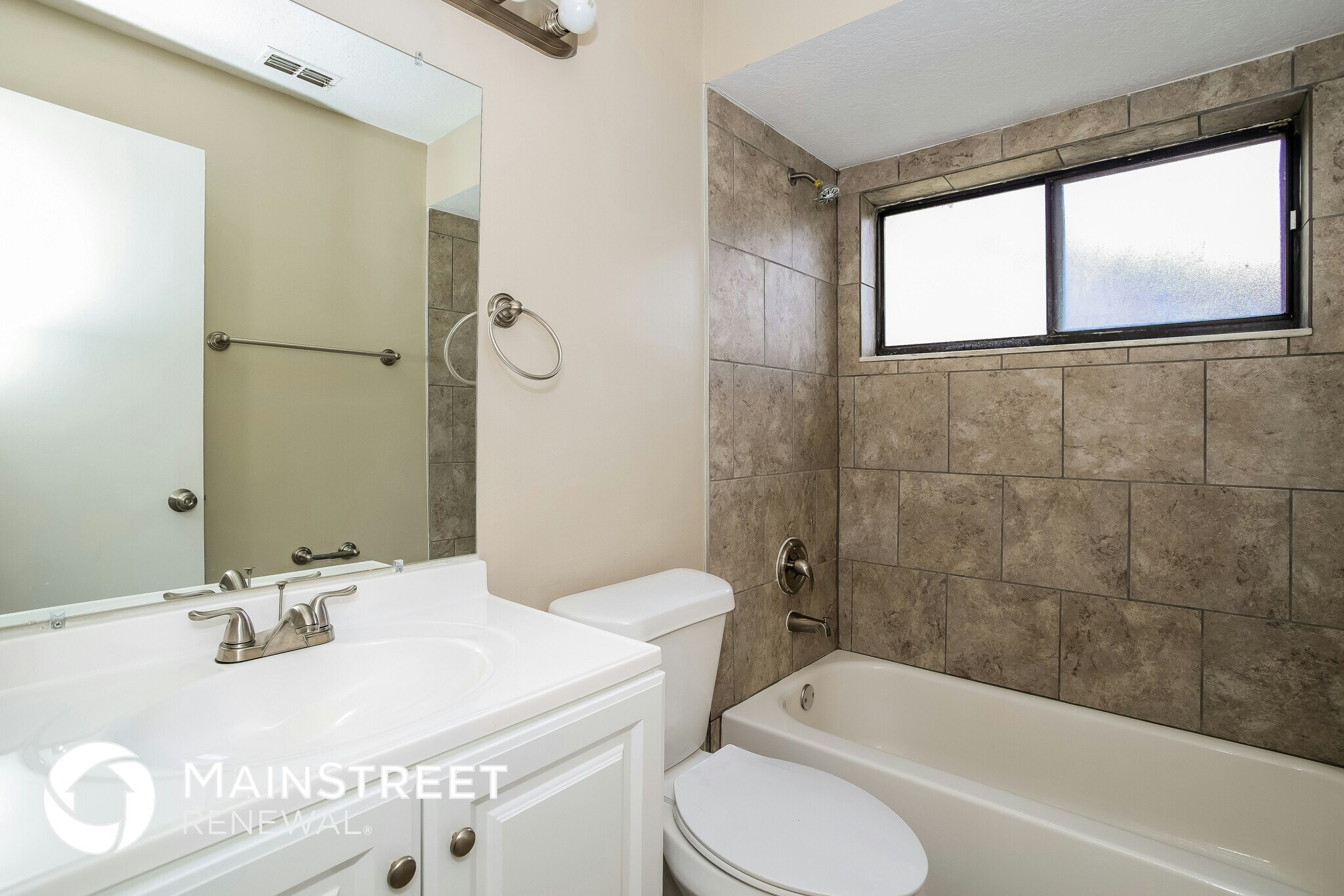 Building Photo - 5625 Westview Dr