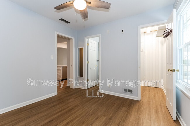 Building Photo - 534B Willow Turn